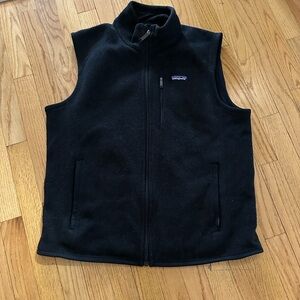 Men’s Patagonia vest in good condition size large
